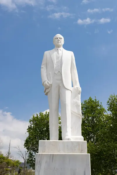 希腊塞萨洛尼基 2023年4月29日 Konstantinos Karamanlis Statue希腊马其顿中部塞萨洛尼基海滨的重要政治家 — 图库照片