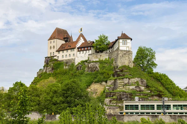 Zamek Burgdorf Wzdłuż Rzeki Emme Wysoki Wzgórzu Wejście Emmental Kanton Obraz Stockowy