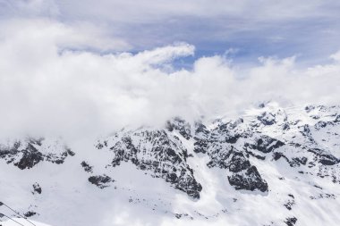 Engelberg İsviçre 'de 3020 metre yükseklikte Titlis Dağı kar manzarası