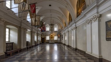 Czestochowa, Polonya - 19 Temmuz 2023: Jasna Gora 'nın güçlendirilmiş manastırı ve kilisesi. Polonya 'daki Czestochowa' da Siyahi Madonna mucizevi ikonuna sahip Katolik hac alanı.