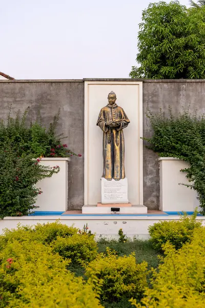 Leon, Nikaragua - 17 Mart 2024 Antonio Valdivieso 'nun heykelinin bulunduğu El Calvario parkı Nikaragua' da Leon 'da İsa' nın tatlı adı