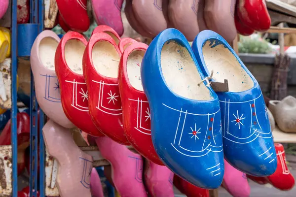 stock image Traditional handmade Dutch clogs for sale at Veluwe market in Barneveld Gelderland province in The Netherlands