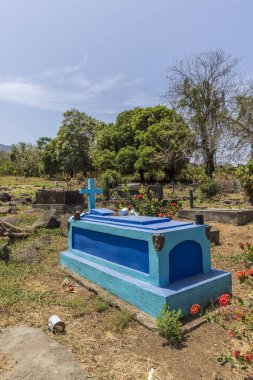 Ometepe, Nikaragua - 21 Mart 2024 Nikaragua 'nın güneybatısındaki Ometepe Adası Renkli Mezarlığı