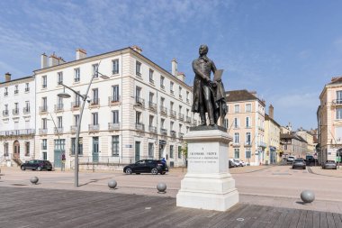 Chalon-sur-Saone, Fransa - 30 Nisan 2024: Nicephore Niepce Satue 1765 doğumlu fotoğrafçılık mucidi