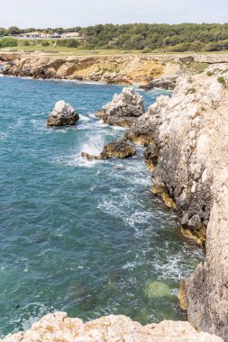 Fransa 'da Martigues Alpes-Cote dAzur bölgesinin sert kıyı şeridi