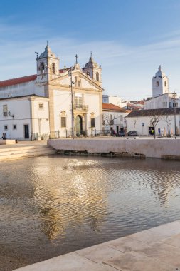 Portekiz, Algarve 'deki Lagos' un eski merkezindeki kasaba meydanı.
