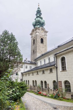 Avusturya, Salzburg 'daki Aziz Peters Kilisesi ve manastırı.