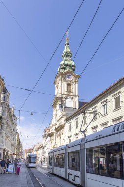 Graz, Avusturya - 6 Eylül 2024: Avusturya 'nın Stiermarken bölgesindeki Graz' ın merkezindeki Kutsal Kan Kilisesi