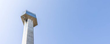 Rogaska Slatina, Slovenya - 3 Eylül 2024: Slovenya 'nın Rogaska kentindeki Trzaski Hrib üssündeki Stolp kristal kulesinin panoramik görüntüsü
