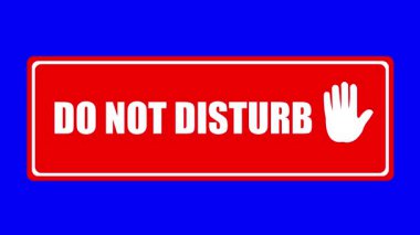 video animasyon dikdörtgen şeklindeki poster ile metni bozmayın, kırmızı ve sarı rengi değiştirin. Mavi krom anahtar arka planında