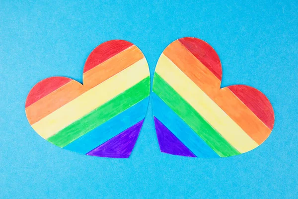 Символ Лгбт Два Радужных Сердца Голубом Фоне Права Гендерное Равенство — стоковое фото