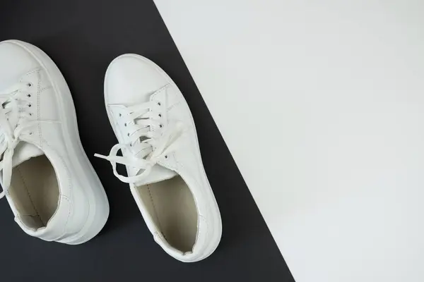 Top View White Sneakers Black White Background Copy Space — Stock Photo, Image