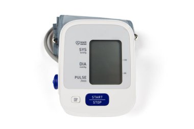 Beyaz arka planda tıbbi elektronik tonometre.