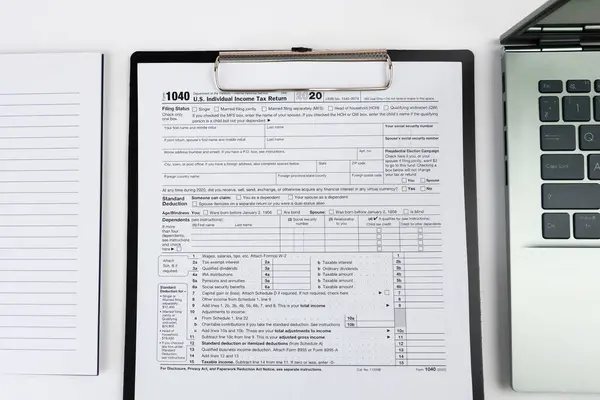 Tax Time Concept Tax Form Office Supplies White Financial Document — Stock Photo, Image