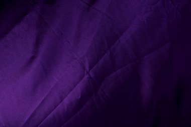 mor ipek arka plan kumaşı. İpek kumaş arka planı. Boşluğu kopyala.