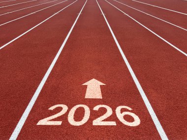 Yeni yılın başlangıcı. Koşu bandında 2026. Yeni yıldan itibaren başlayan yeni fikirler kavramı, hayatta başarı elde etmek için kilit performans göstergelerini tanımlamak ve belirlemek için hedefler belirlemek.