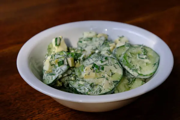 Yakın - dereotlu taze salatalık