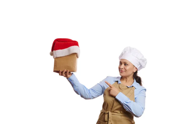 Caucasian Pretty Woman Barista Waitress Chef Confectioner Wearing Beige Apron — Stock Photo, Image