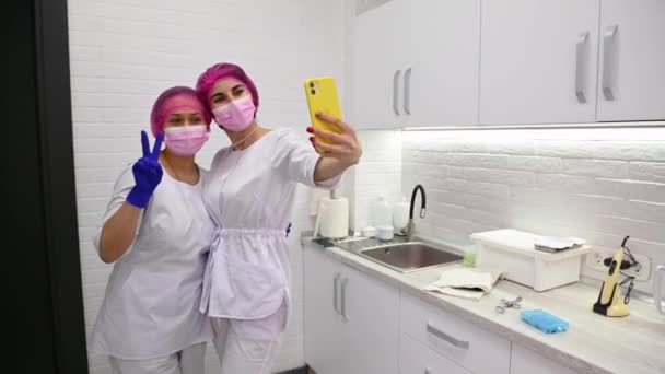 Friendly Cheerful Multi Ethnic Team Dentist Hygienist Assistant White Medical — Stockvideo