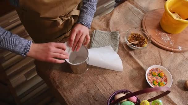 View Pastry Chef Housewife Beige Apron Wrapping Edges Tin Baking — Stock Video