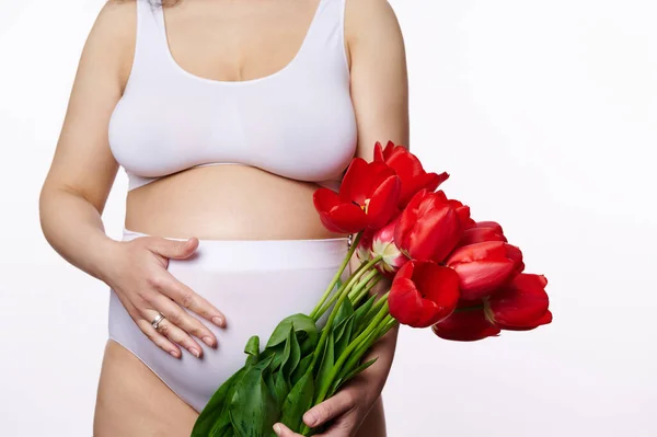 Närbild Skott Kroppen Positiv Gravid Kvinna Vita Underkläder Sätta Handen — Stockfoto