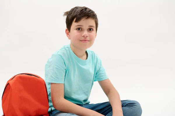 Närbild Studio Porträtt Snygg Smart Tonåring Skolpojke Blå Casual Shirt — Stockfoto
