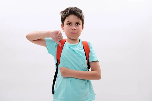 Preteen Schoolboy Polegares Para Baixo Câmera Sente Emoções Negativas Atitude — Fotografia de Stock