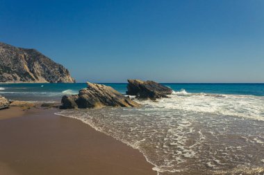 Kos Adası 'ndaki Kavo Paradiso plajında güzel bir gün.