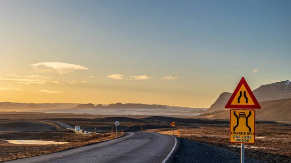 Nap Mindig Gyönyörű Atmoszférát Késő Télen Izlandon — Stock Fotó