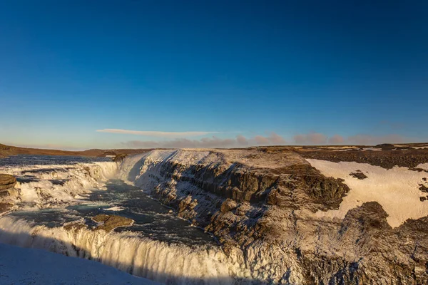 Snö Och Vid Ravinens Vattenfall Islandet — Stockfoto