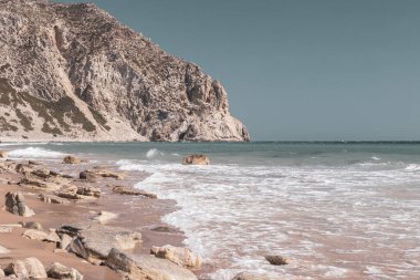 Kos Adası 'ndaki Kavo Paradiso plajında güzel bir gün.
