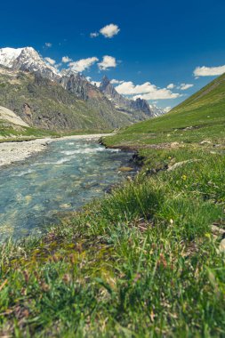 Monte Bianco grubunun güzel Alpleri