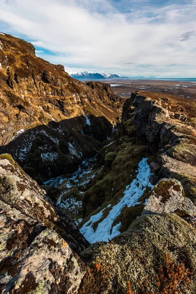 冬の朝 アイスランドのMlagljphur Canyonで — ストック写真