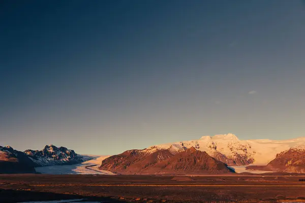Sol Sempre Uma Bela Atmosfera Final Inverno Islândia — Fotografia de Stock