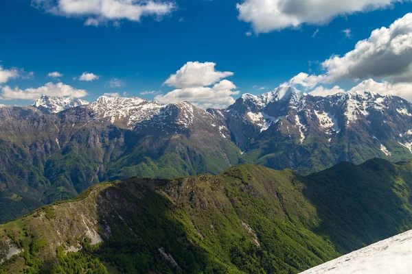 Μια Όμορφη Ανοιξιάτικη Μέρα Στα Βουνά Πάνω Από Val Resia — Φωτογραφία Αρχείου