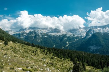 Friuli Venezia-Giulia, İtalya 'da Julian Alplerinde güzel bir yaz günü