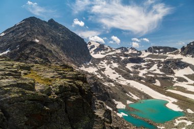 Rutor grubunun dağlarında yaz yürüyüşü günü, La Thuile