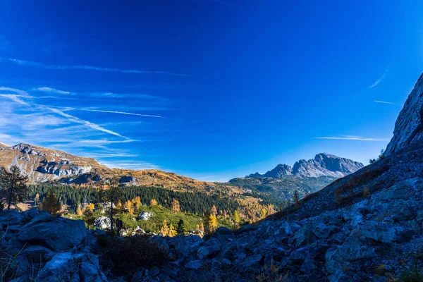 Październik Słoneczny Dzień Alpach Friuli Wenecja Julijska Włochy — Zdjęcie stockowe
