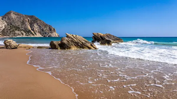 Schöner Tag Strand Von Kavo Paradiso Auf Der Griechischen Insel Stockbild