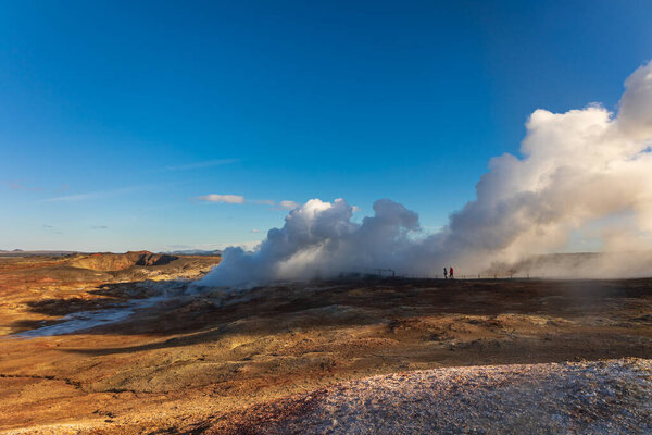 Геотермальная промышленность очень важна для энергии ледников