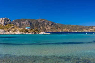 Kos adasındaki Agios Stefanos plajında güzel bir öğleden sonra.