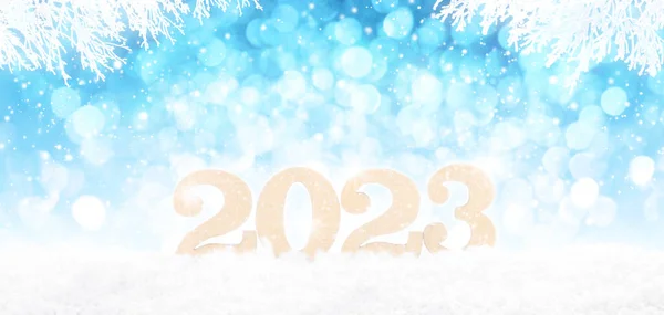 Деревянные 2023 Номера Перспективе Ярко Голубом Боке Зимний Фон Белыми — стоковое фото