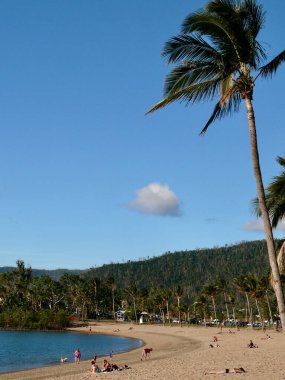 Avustralya, Queensland 'ın kuzeyindeki Airlie Plajı manzarası