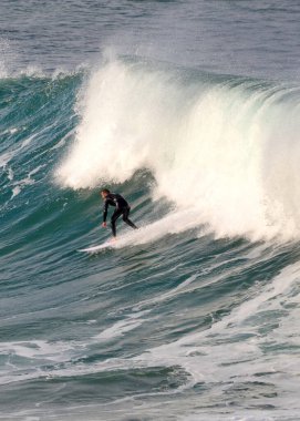 Sidney, Avustralya 'da Dee Why Plajı' nda sörf