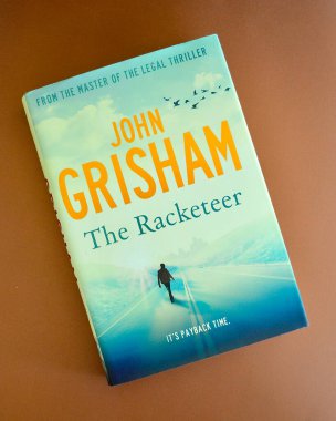 Sydney, Avustralya. Nisan 2025. The Harketeer - John Grisham 'ın romanı.. 