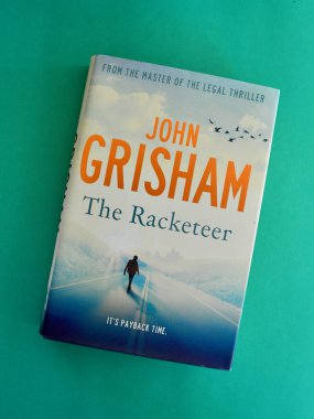 Sydney, Avustralya. Nisan 2025. The Harketeer - John Grisham 'ın romanı.. 