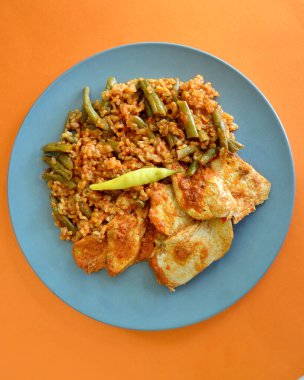 Peri Peri tavuğu domatesli pilav ve yeşil fasulye.. 