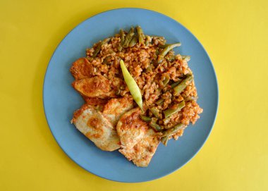 Peri Peri tavuğu domatesli pilav ve yeşil fasulye.. 