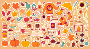 Sonbahar rahat tasarım çıkartması seti. Düşen yapraklar, yapraklar, yapraklar, böğürtlen, elma, balkabağı, mantar, örgü çorap, kazak, fular, kitaplar, ev fırını, kahve ve çay fincanı illütü