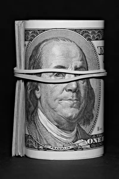 Siyah Arka Planda 100 Dolarlık Banknotlar Telifsiz Stok Imajlar